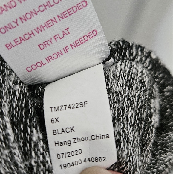 *2 for $20*Girls Sweater Dress with Ruffles on top 6X - Picture 7 of 8